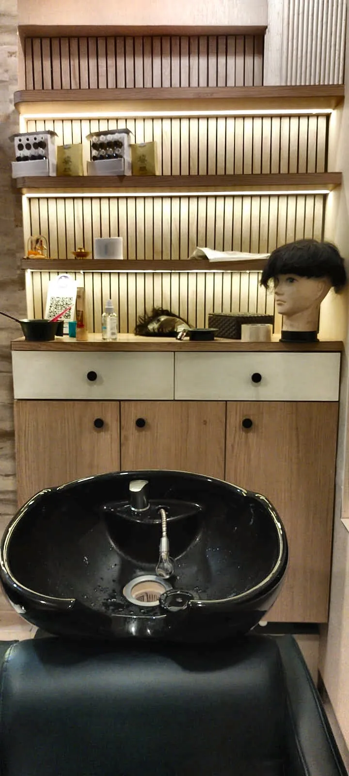 Studio moment at New Global Hair Patch Studio